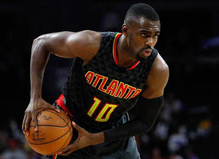 Atlanta Hawks guard Tim Hardaway Jr. holds the ball during a game in 2015-16 season.